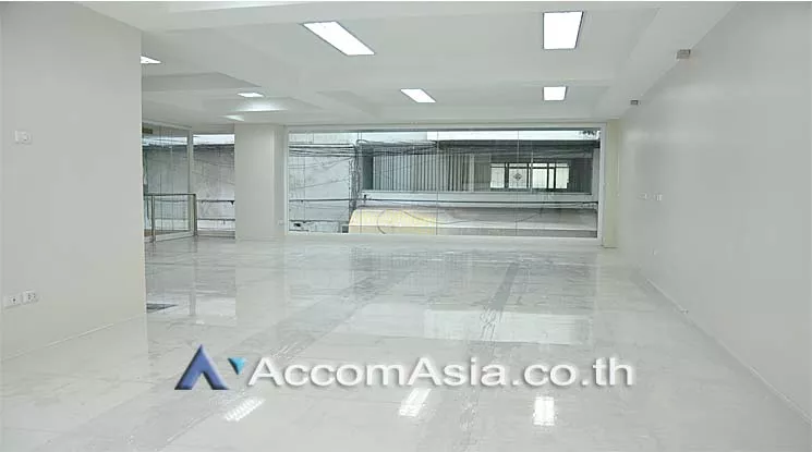 4  Office Space For Sale in silom ,Bangkok BTS Sala Daeng AA13163